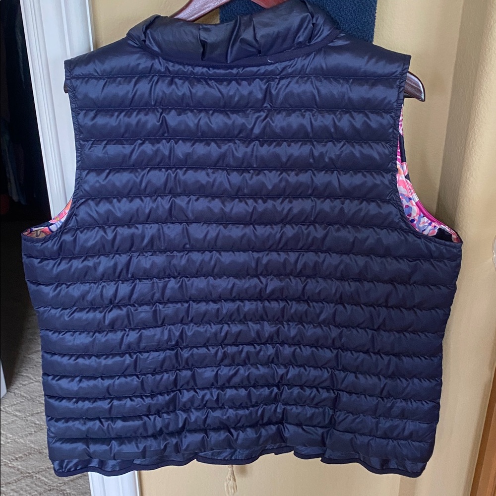 Lilly Pulitzer Quilted Navy Vest with Pink Floral Lining - Picture 3 of 4